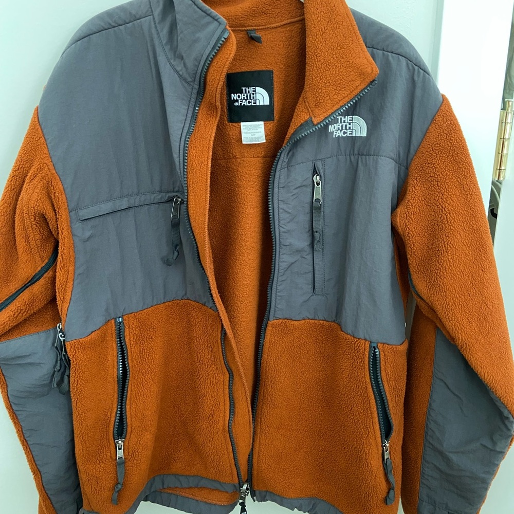 Vintage North Face in Burnt Orange